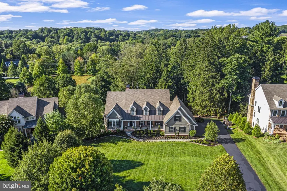202 ARROWWOOD LANE Chadds Ford, PA 19317