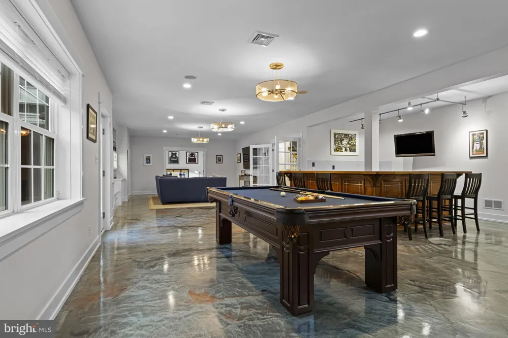 202 ARROWWOOD LANE Chadds Ford, PA 19317