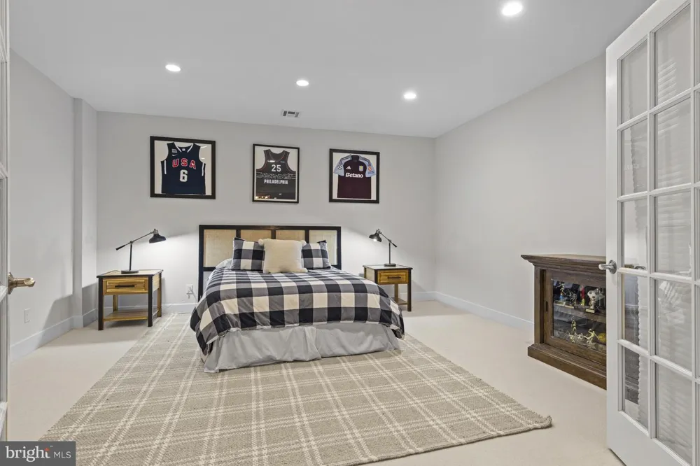202 ARROWWOOD LANE Chadds Ford, PA 19317