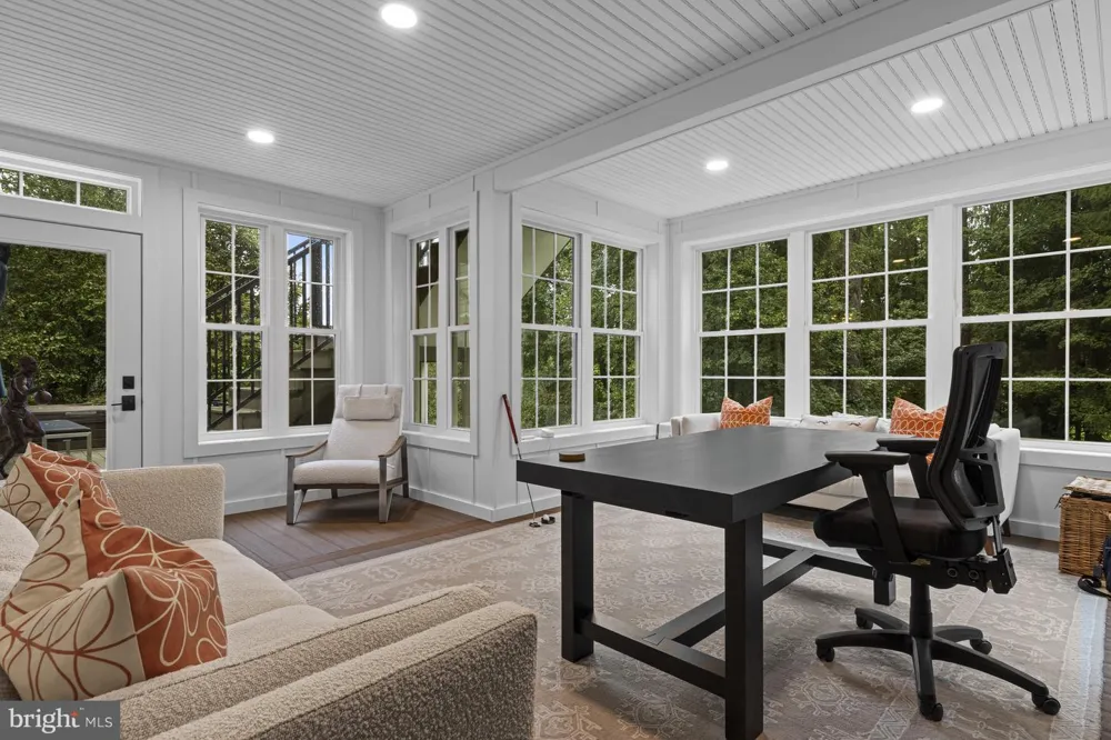 202 ARROWWOOD LANE Chadds Ford, PA 19317