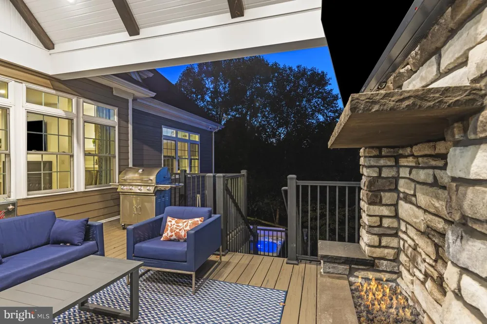 202 ARROWWOOD LANE Chadds Ford, PA 19317