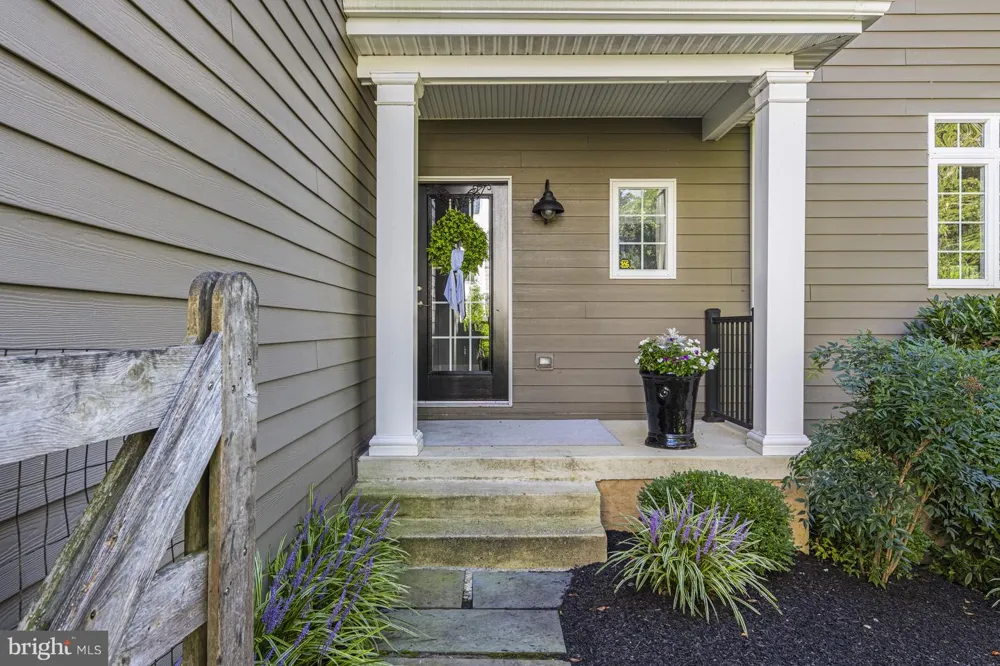 202 ARROWWOOD LANE Chadds Ford, PA 19317