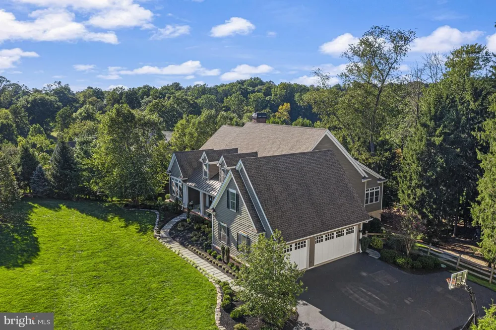 202 ARROWWOOD LANE Chadds Ford, PA 19317