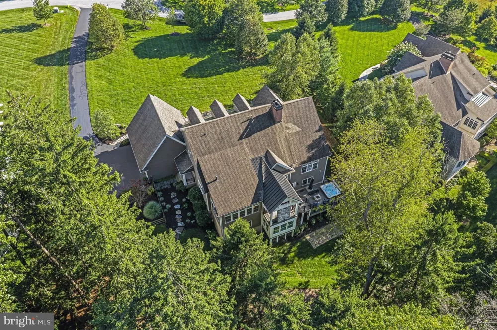 202 ARROWWOOD LANE Chadds Ford, PA 19317