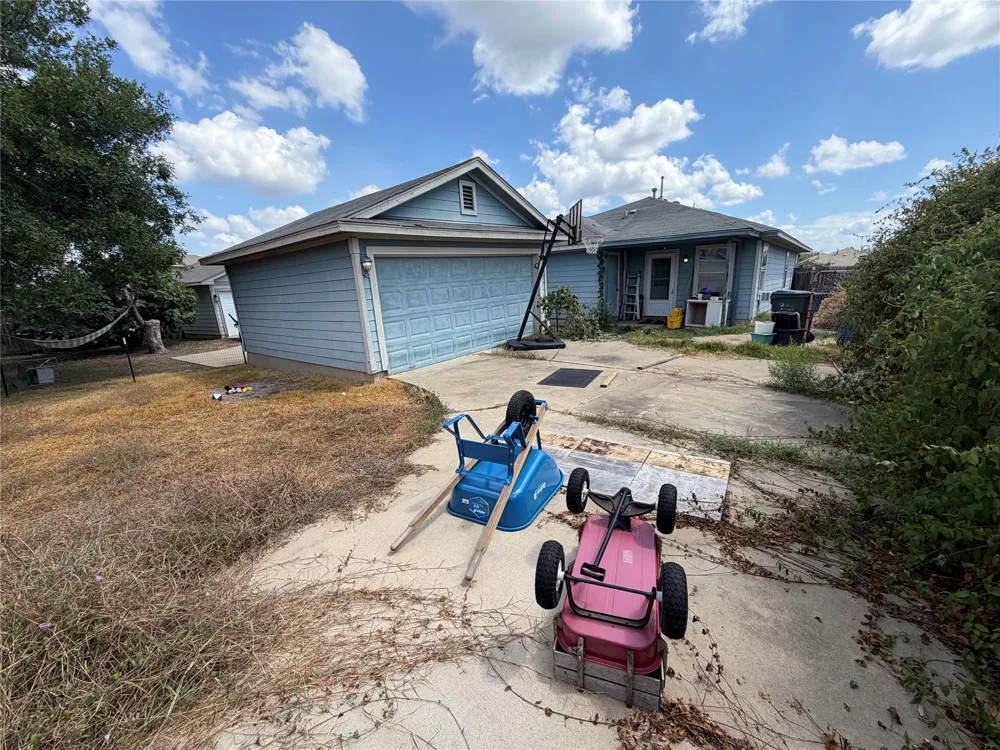 11316 Briarcreek Loop Manor, TX 78653