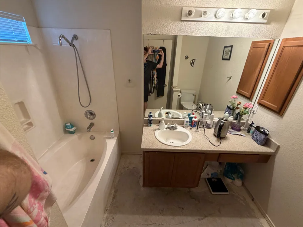 11316 Briarcreek Loop Manor, TX 78653