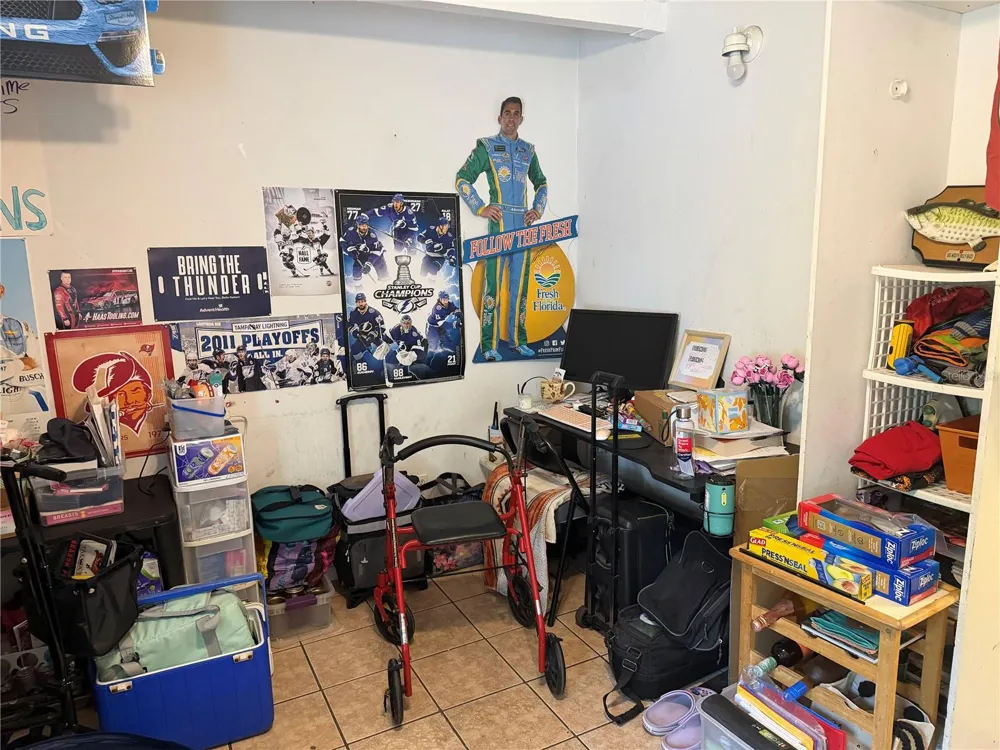2293 18TH AVE SW Largo, FL 33774