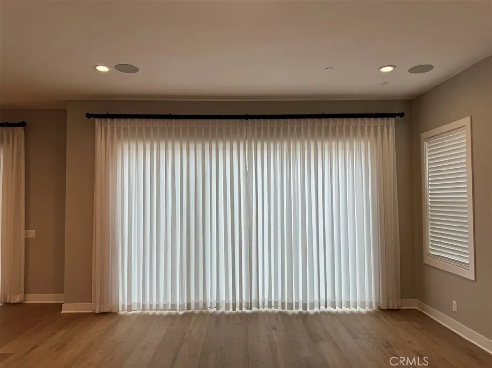 110 Orange Grv Lake Forest, CA 92630