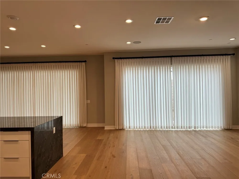 110 Orange Grv Lake Forest, CA 92630