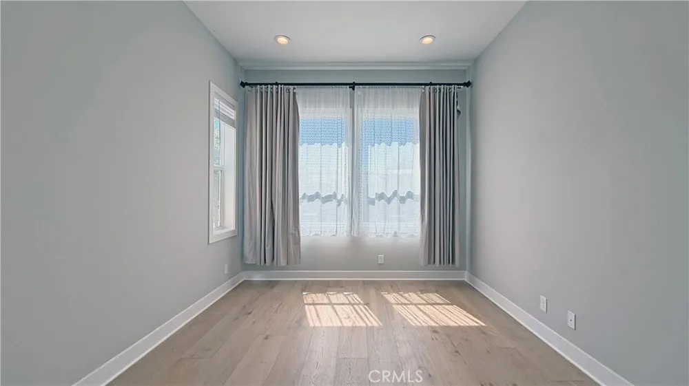 110 Orange Grv Lake Forest, CA 92630