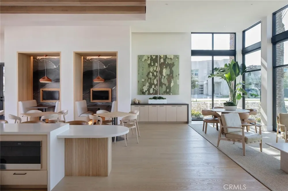 110 Orange Grv Lake Forest, CA 92630