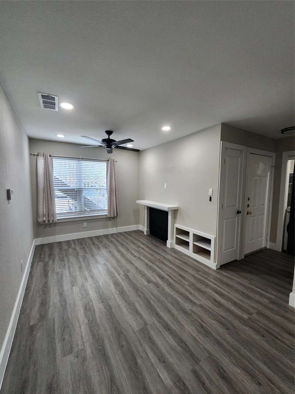 2200 E Trinity Mills Road #201 Carrollton, TX 75006