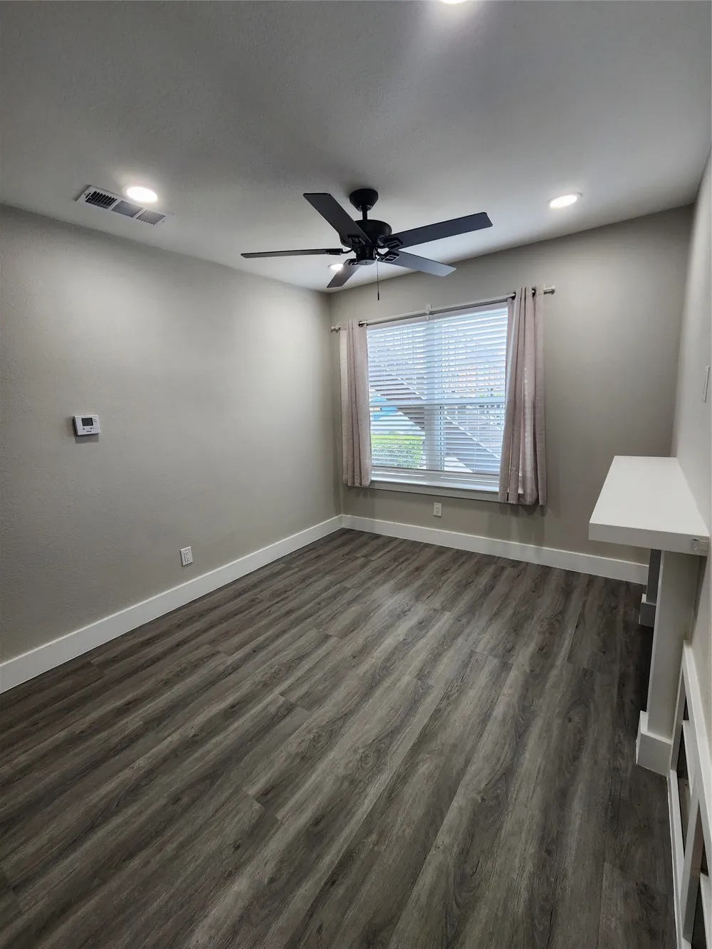 2200 E Trinity Mills Road #201 Carrollton, TX 75006