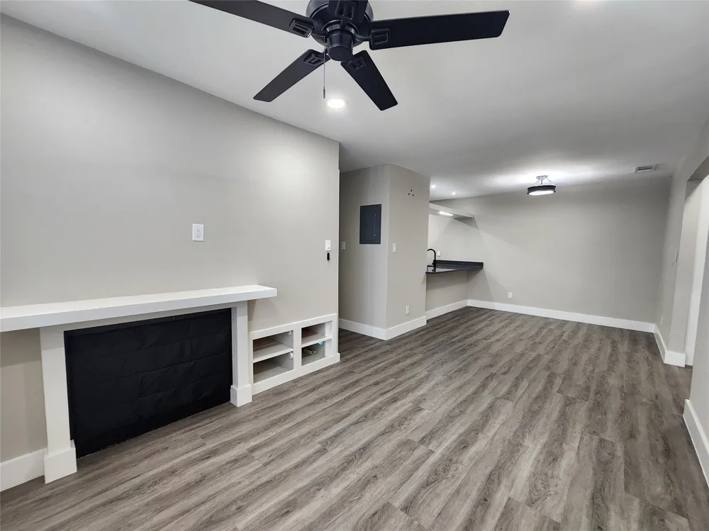 2200 E Trinity Mills Road #201 Carrollton, TX 75006