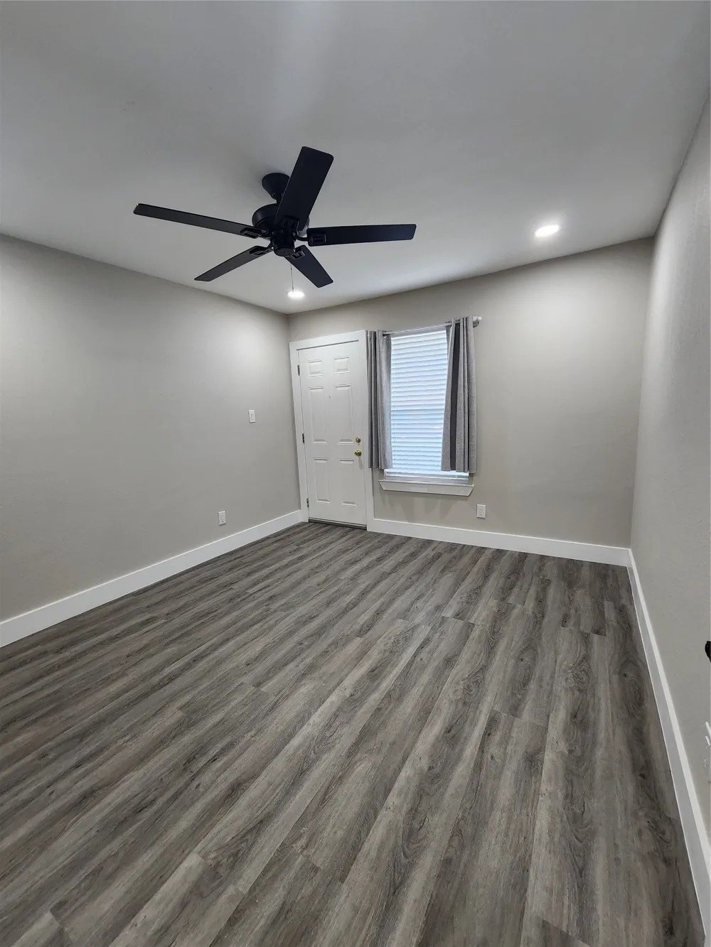 2200 E Trinity Mills Road #201 Carrollton, TX 75006