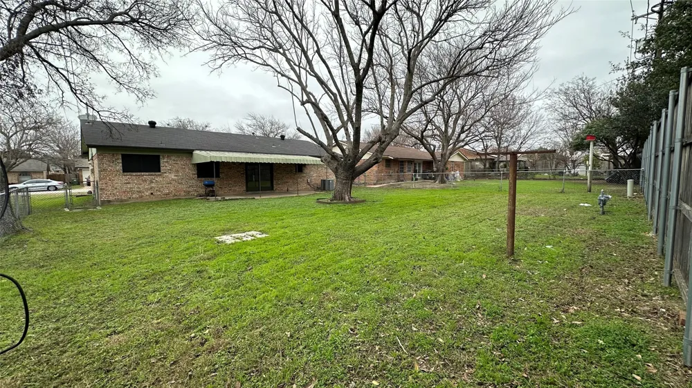 5916 Kary Lynn Drive S Watauga, TX 76148