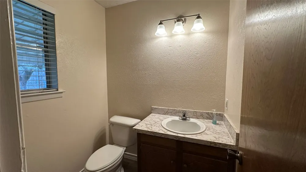 5916 Kary Lynn Drive S Watauga, TX 76148