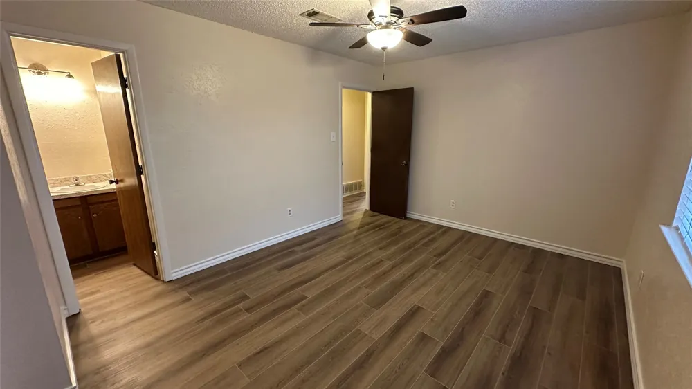 5916 Kary Lynn Drive S Watauga, TX 76148