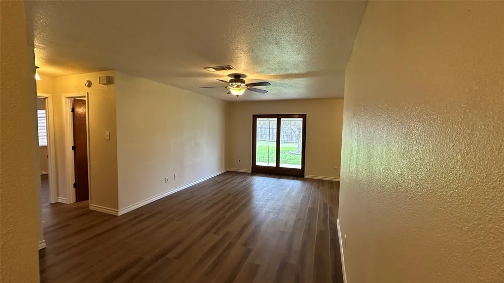 5916 Kary Lynn Drive S Watauga, TX 76148