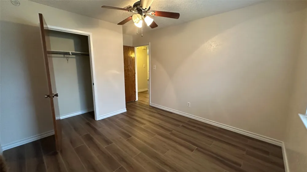 5916 Kary Lynn Drive S Watauga, TX 76148