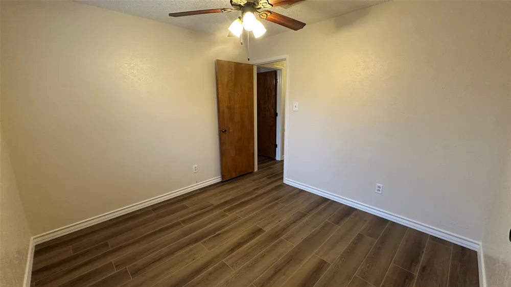 5916 Kary Lynn Drive S Watauga, TX 76148
