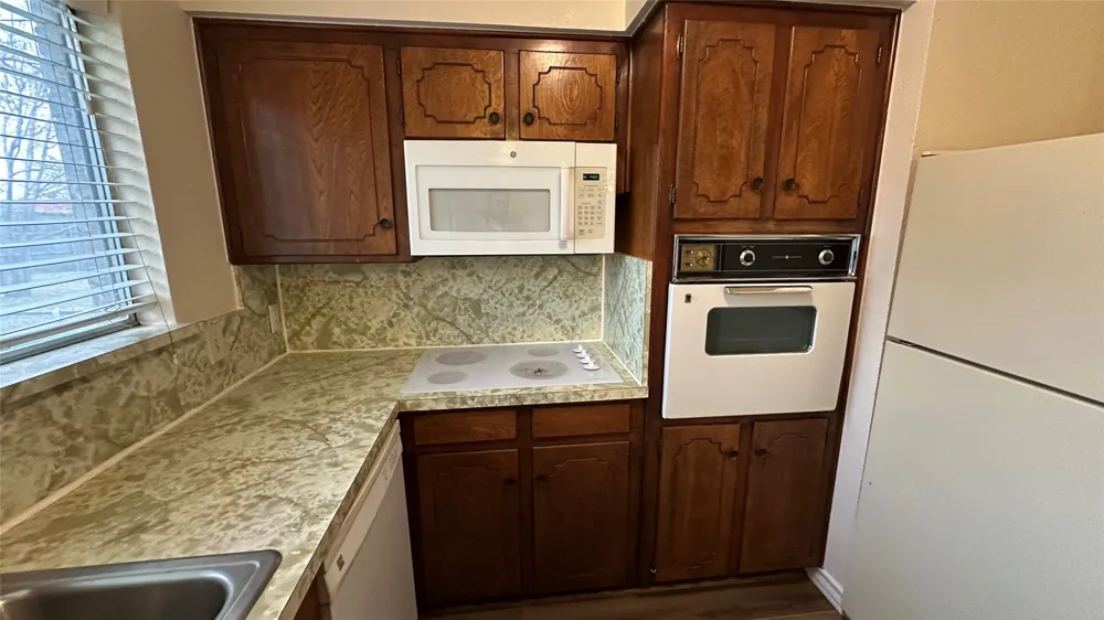 5916 Kary Lynn Drive S Watauga, TX 76148