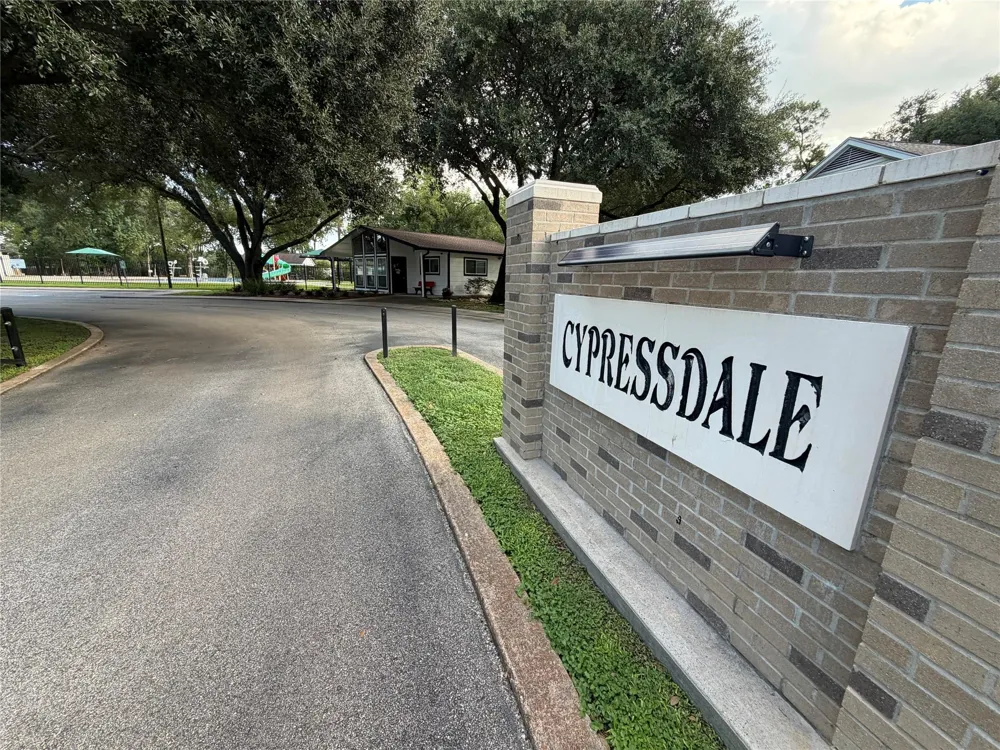 4702 Elmbrook Drive Spring, TX 77388