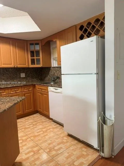 8363 Lake Dr #504 Doral, FL 33166