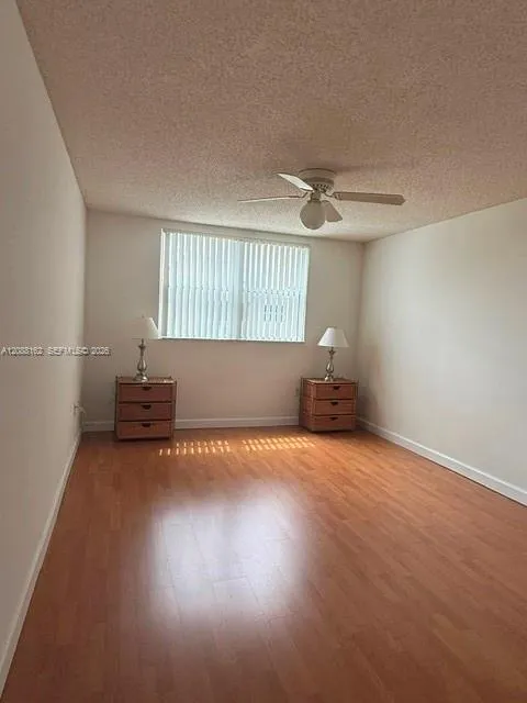 8363 Lake Dr #504 Doral, FL 33166
