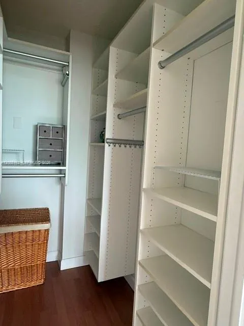 8363 Lake Dr #504 Doral, FL 33166