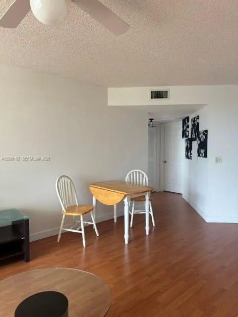 8363 Lake Dr #504 Doral, FL 33166