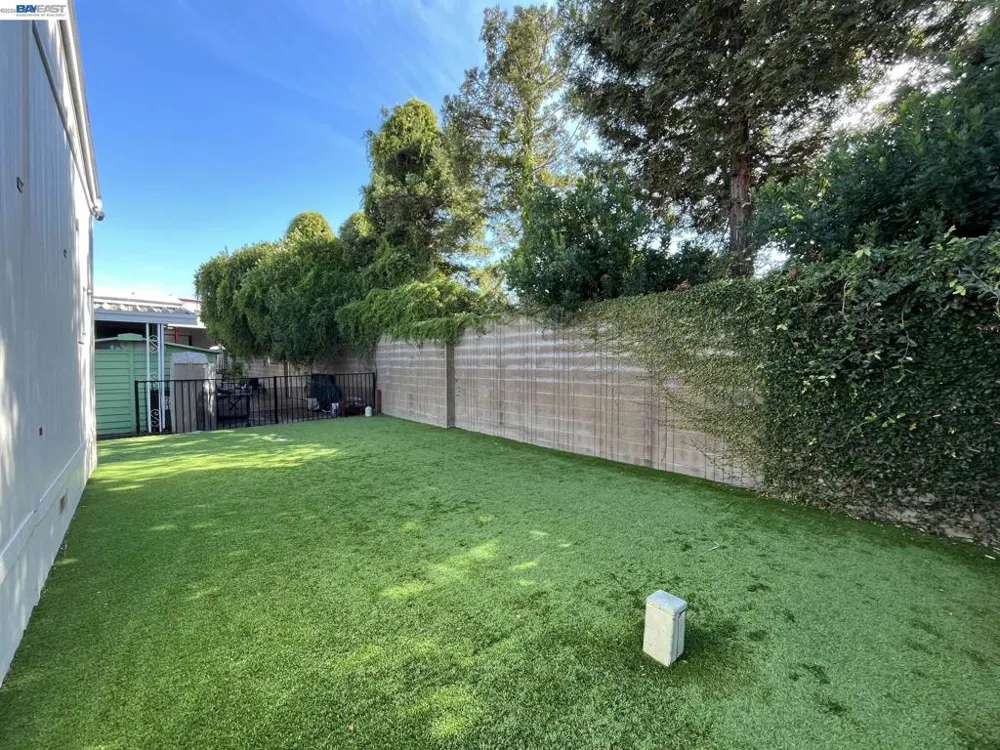 2702 Pueblo Creek Hayward, CA 94545