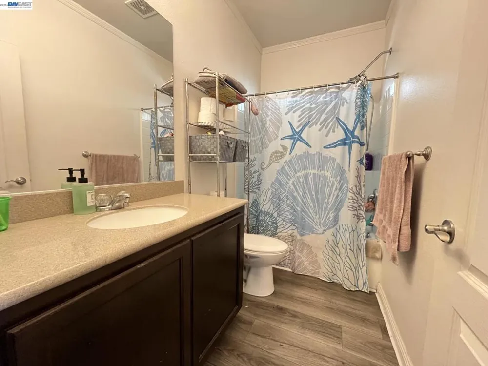 2702 Pueblo Creek Hayward, CA 94545