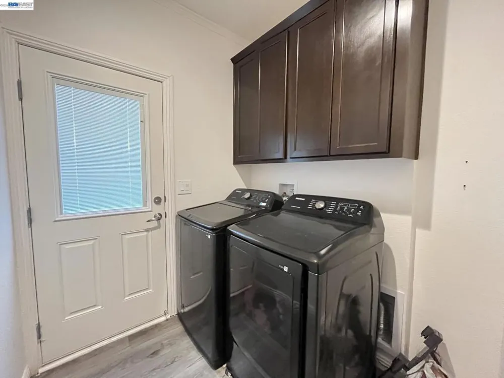 2702 Pueblo Creek Hayward, CA 94545