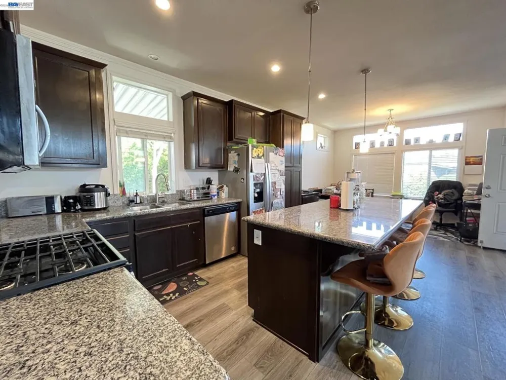 2702 Pueblo Creek Hayward, CA 94545