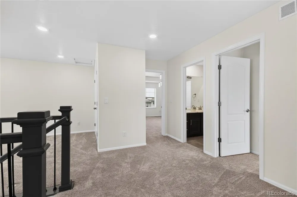 9725 Bennett Peak Street Littleton, CO 80125