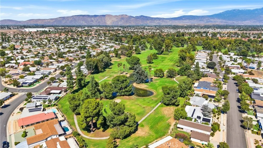 2860 Basswood Court Hemet, CA 92545
