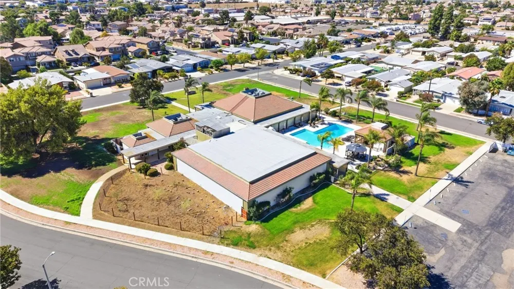 2860 Basswood Court Hemet, CA 92545