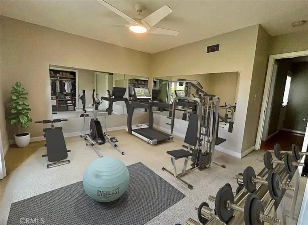 16972 Oak View Drive Encino, CA 91436