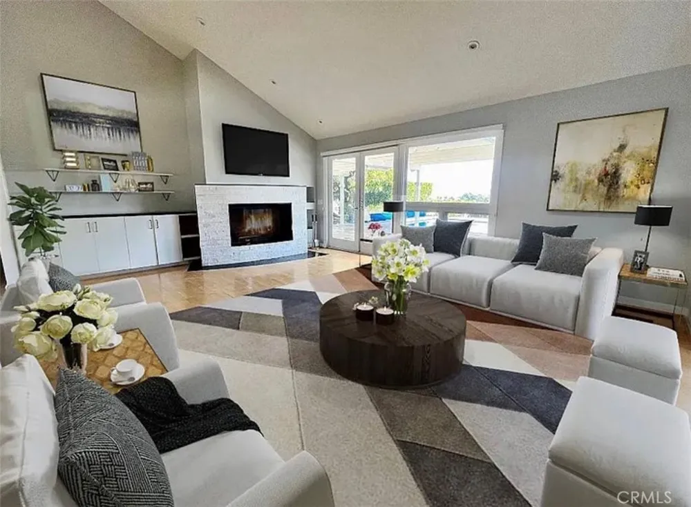 16972 Oak View Drive Encino, CA 91436