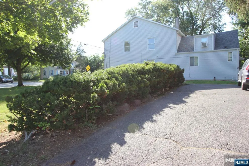181 Midland Avenue Paramus, NJ 07652