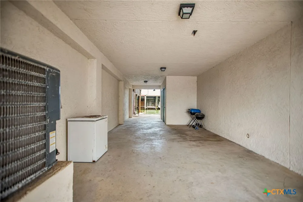 464 15th Street Port O'Connor, TX 77982