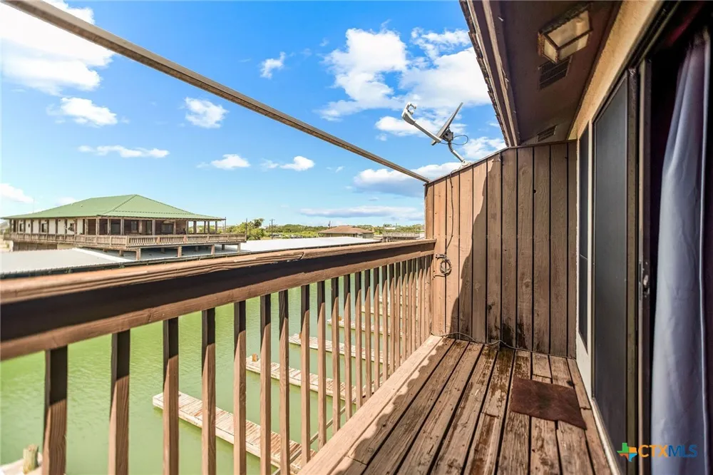 464 15th Street Port O'Connor, TX 77982