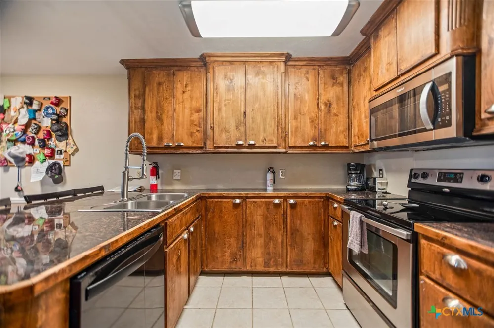 464 15th Street Port O'Connor, TX 77982