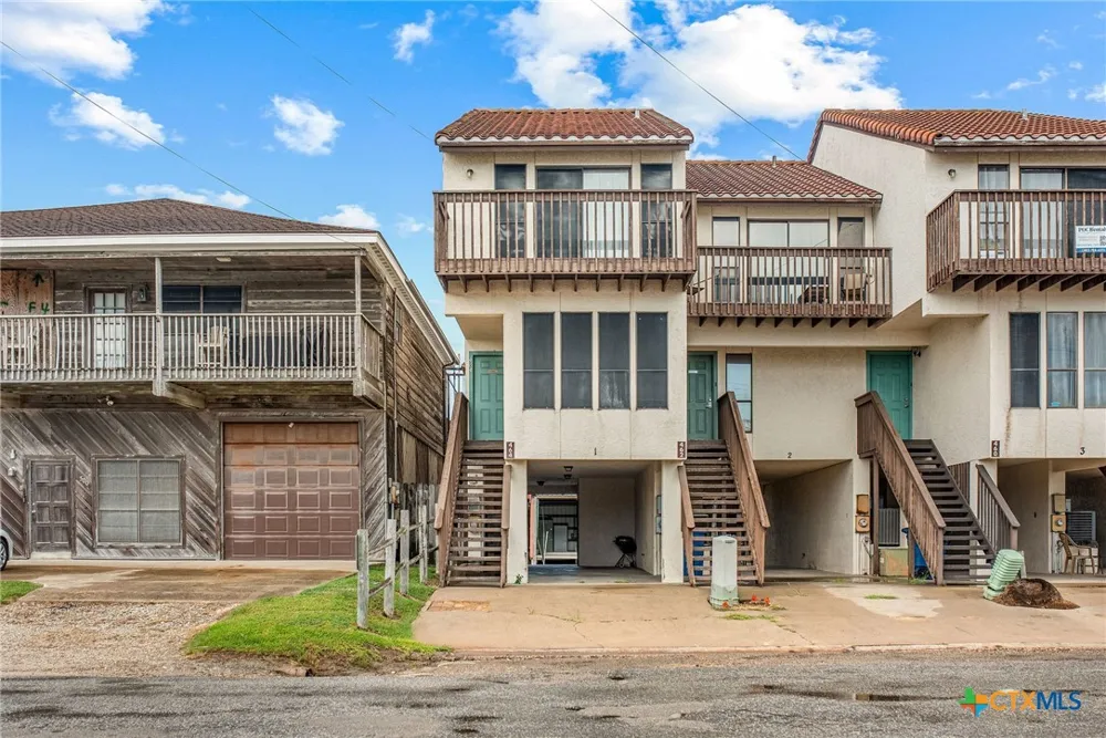 464 15th Street Port O'Connor, TX 77982