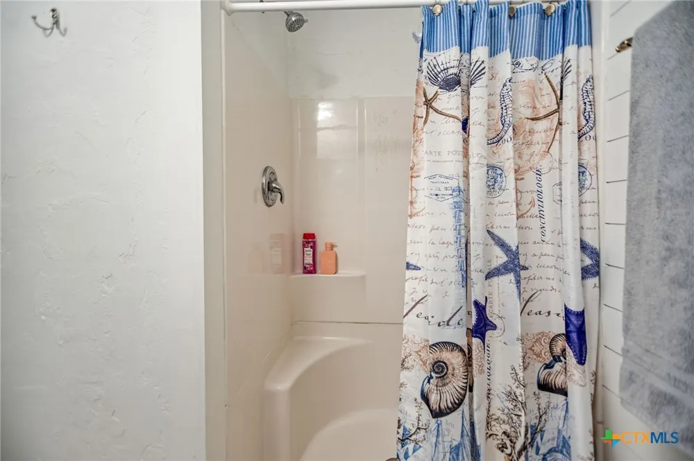464 15th Street Port O'Connor, TX 77982