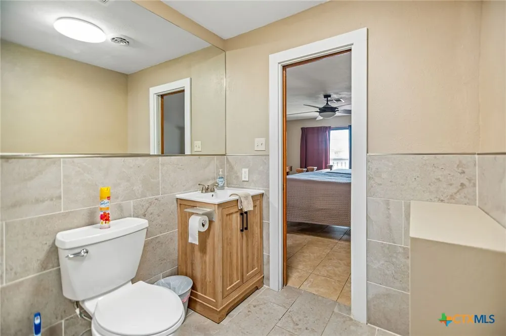 464 15th Street Port O'Connor, TX 77982