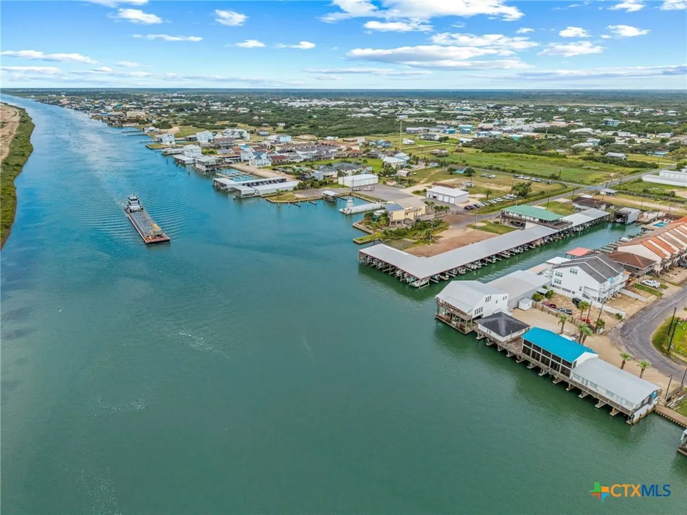 464 15th Street Port O'Connor, TX 77982
