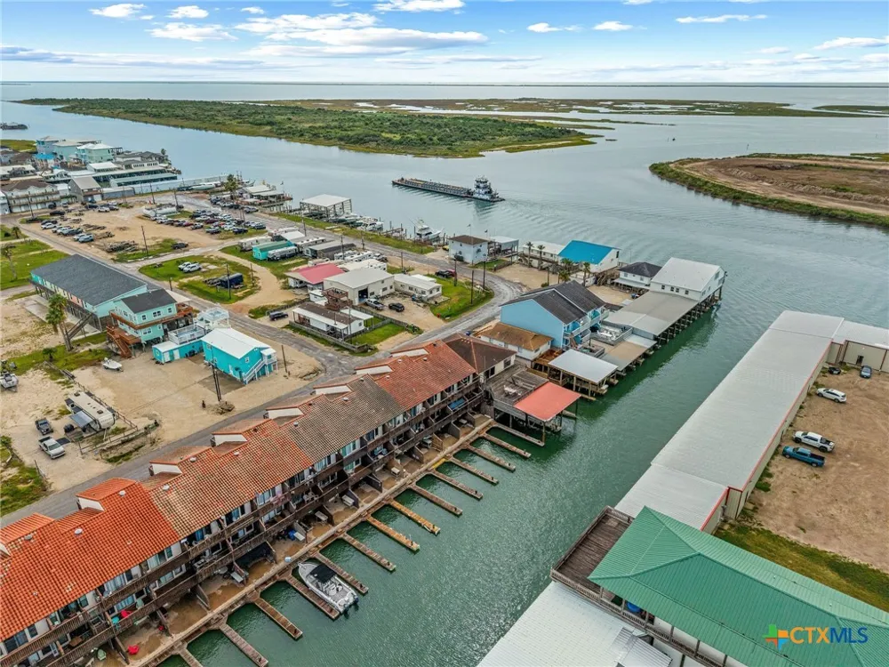 464 15th Street Port O'Connor, TX 77982