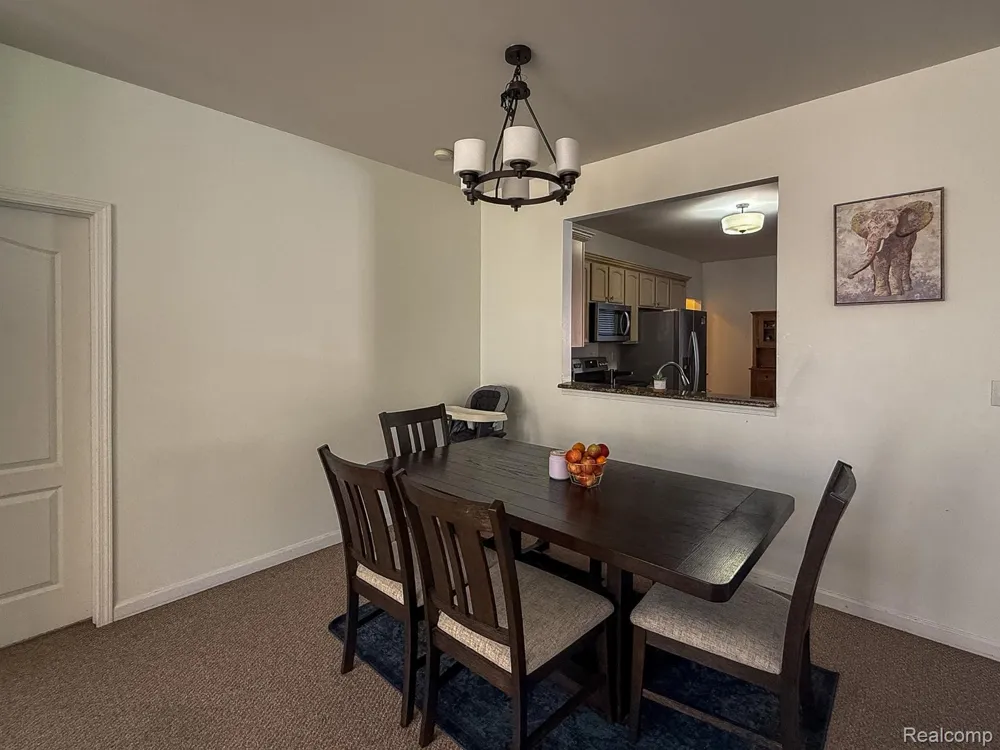 1038 Lorenzo Court Troy City, MI 48085